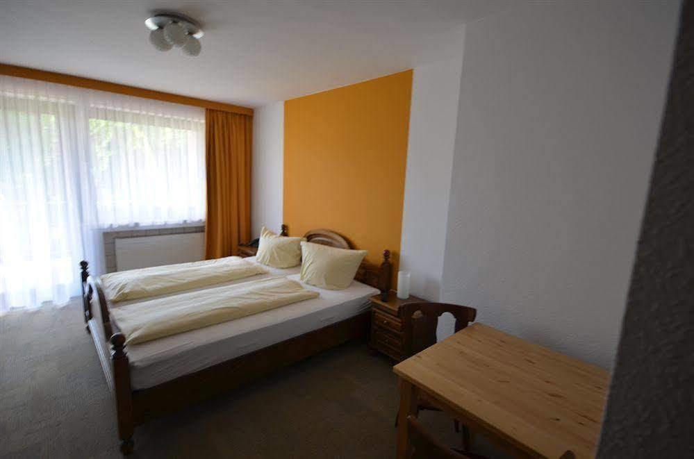 Hotel Garni Schaefer Horrem Exterior foto